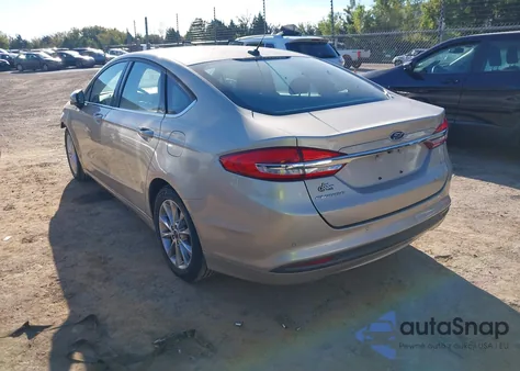 2017 Ford Fusion Se z USA, uszkodzony, nr VIN 3FA6P0H73HR351588